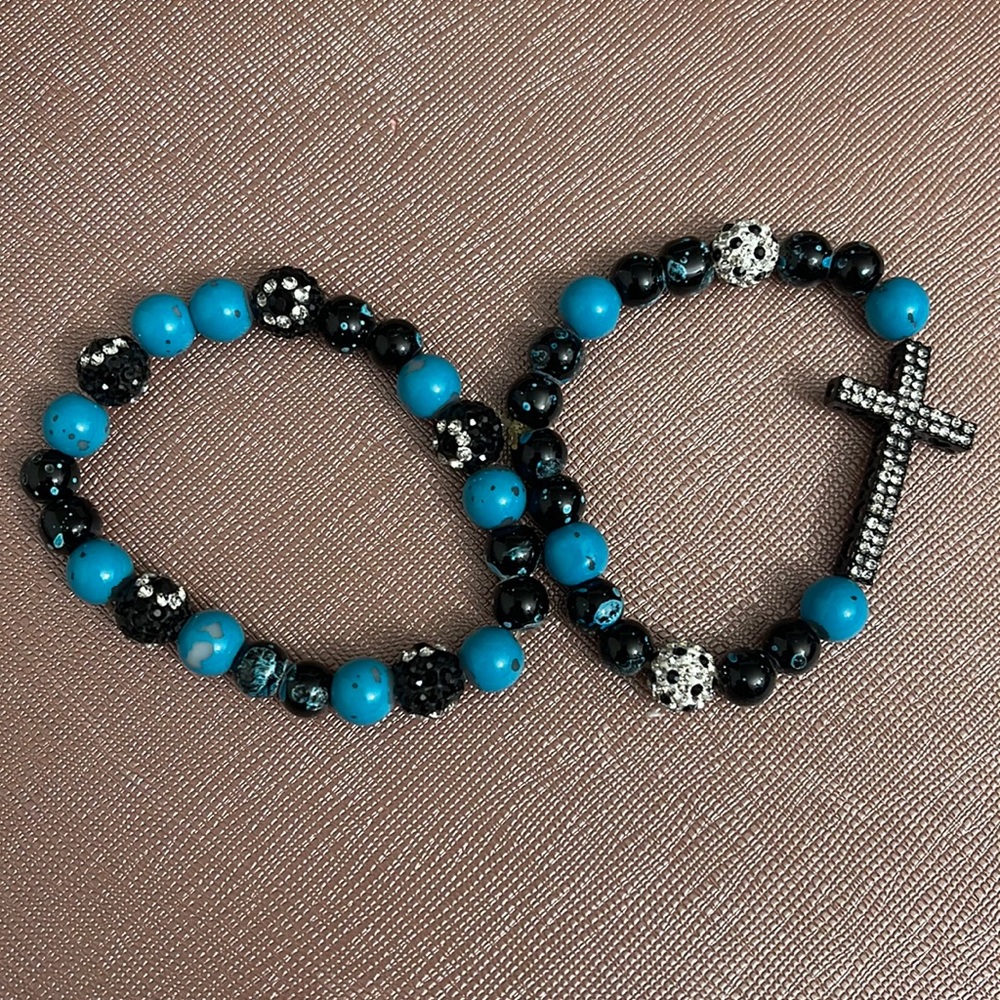 Beaded cross bracelet set🖤